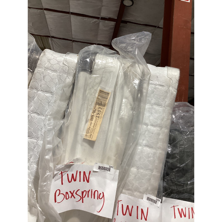 Lot # 2251 Amazon Boxspring $75.00