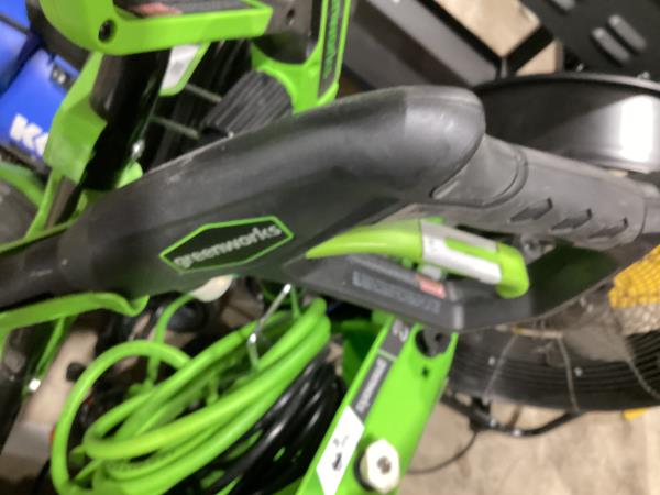 Lot # 2094 Greenworks 1.2-GPM Cold Water Pressure washer $249