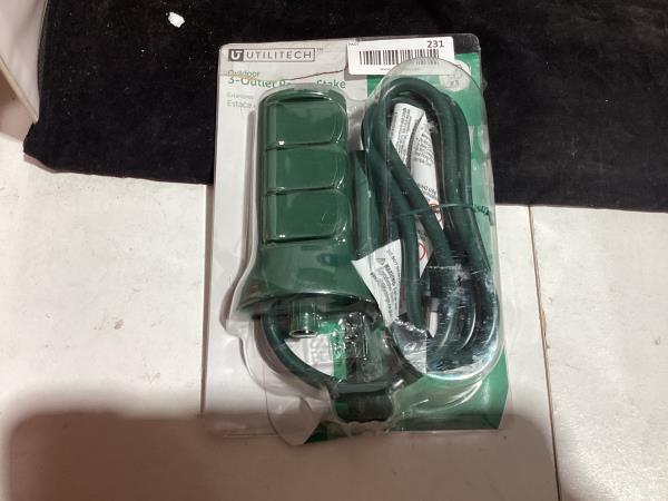 Lot # 231 Utilitech 3-Outlet Power Stake W/Hinged Covers