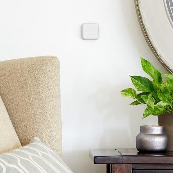 Lot # 1875 Honeywell Thermostats $40.99