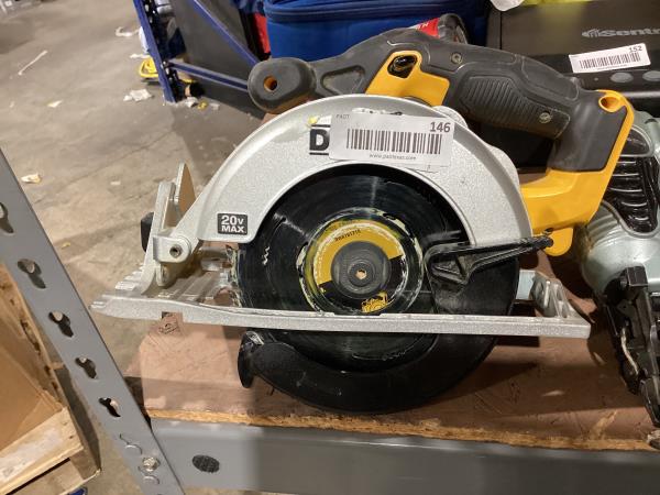 Lot # 146 DEWALT 20V Max 6-1/2in Cordless Circular Saw $159