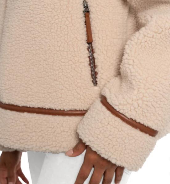 Lot # 956 Full Zip Closure Plush Pocket Liner Welt Pockets With Zip Closures