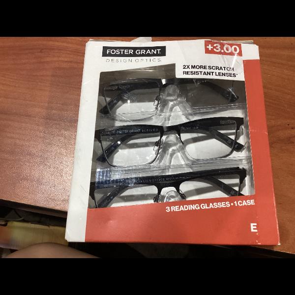 Lot # 366 Foster Grant Design Optics 3.00 Readers $22