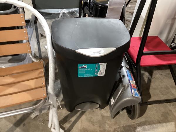 Lot # 1887 MOXIE Plastic Touchless Kitchen Trash Can $40