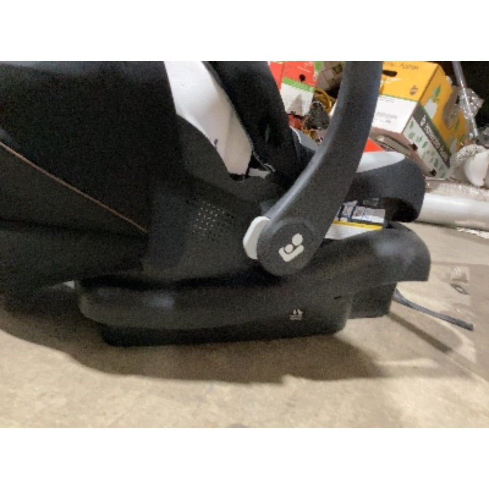 Lot # 632 Maxi-Cosi Infant Car Seat $180