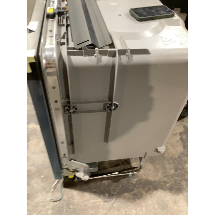 Lot # 2359 GE Dishwasher $350