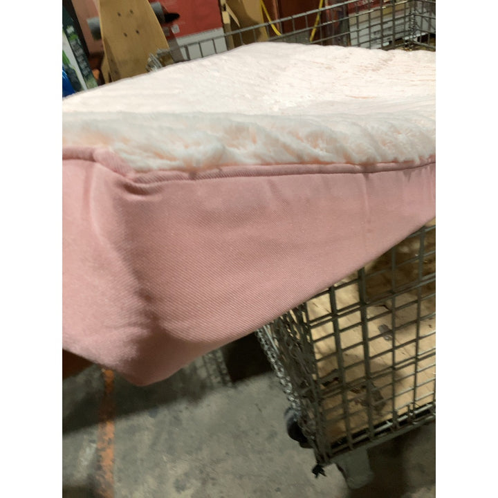 Lot # 555 Amazon Dog Bed $35