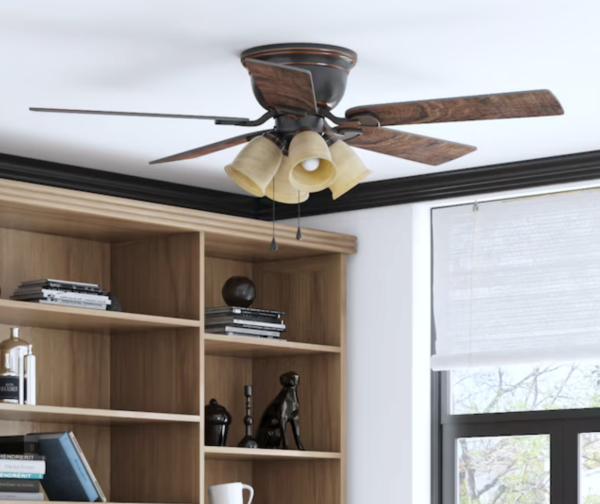 Lot # 1246 Harbor Breeze 42" CENTERVILLE ceiling fan $75