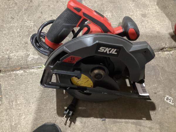 Lot # 333 SKIL 5280 circular saw $82