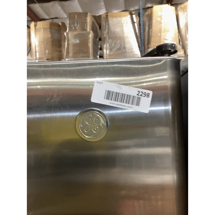 Lot # 2298 GE Refrigerator $1200