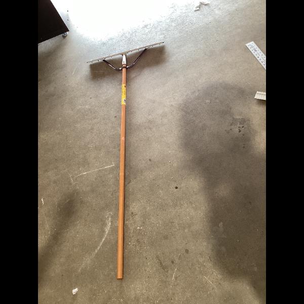 Lot # 1282 Midwest Rake EZ Squeegee 24-inch $55