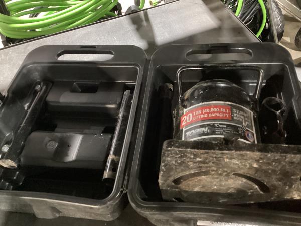 Lot # 2050 Torin Black 20ton Steel Hydraulic Bottle Jack $70