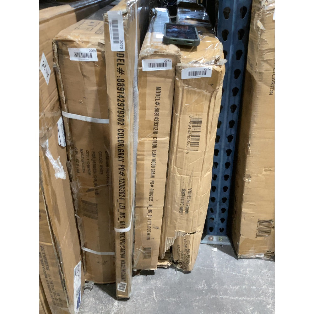 Lot # 2071 Flash Furniture 111 Desk $111.00