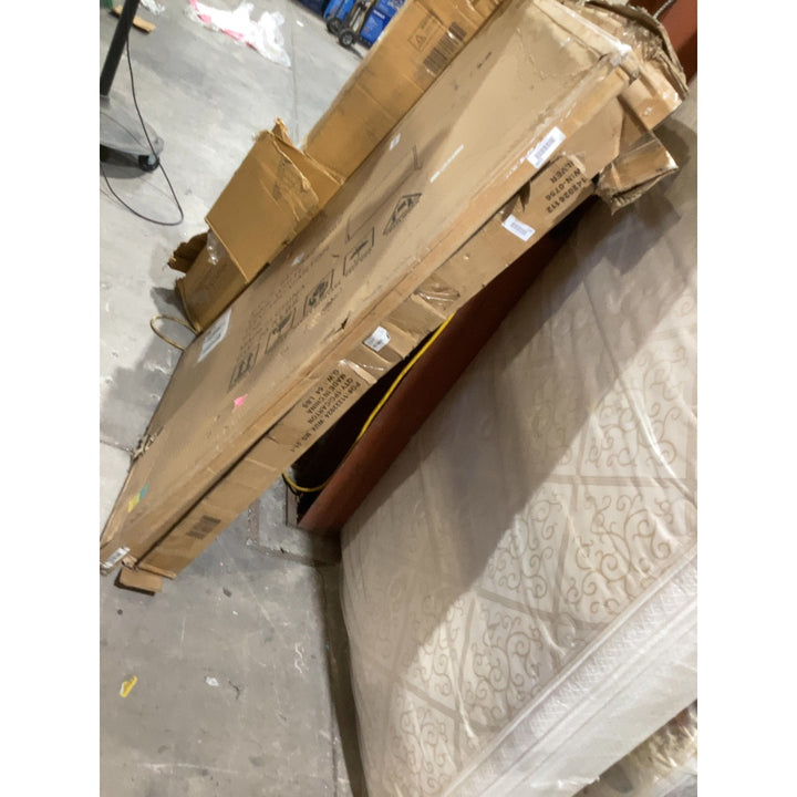 Lot # 2287 Flash Furniture Dining Table $325.56