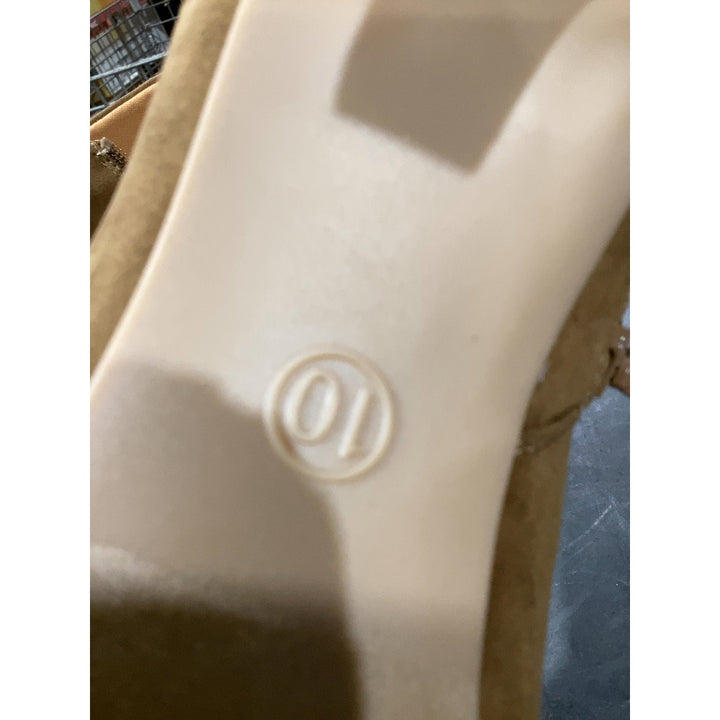 Lot # 261 Universal Thread Ankle Boots $27.99