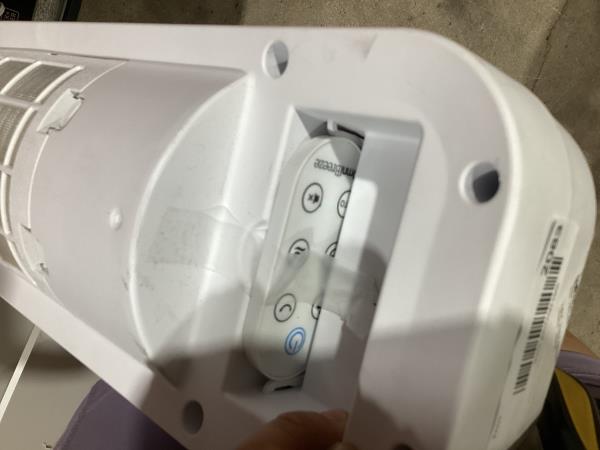 Lot # 2083 omnibreeze 38 tower fan $50