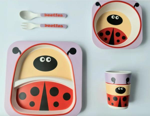 Lot # 273 YIFEIER LADYBUG DISH SET $35