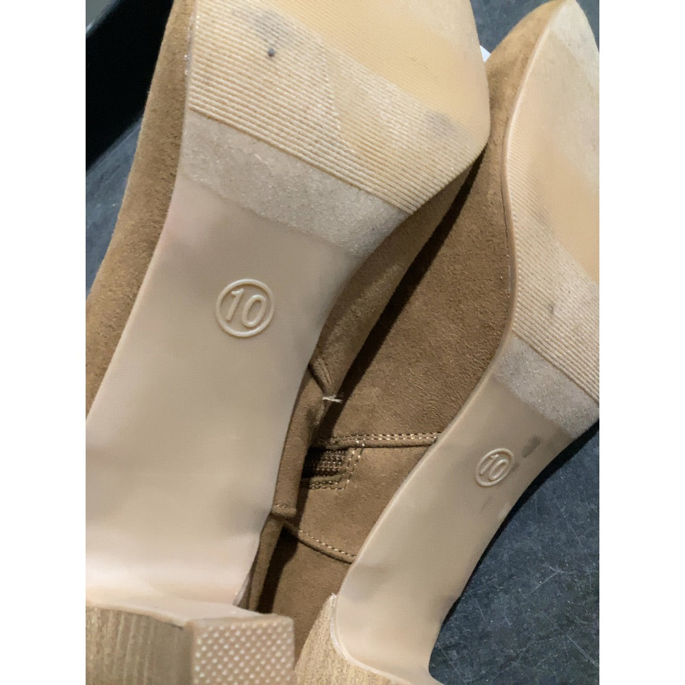 Lot # 910 Universal Thread Shoes $27.99