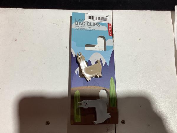 Lot # 234 Kikkerland Llama Bag Clips, Multicolor