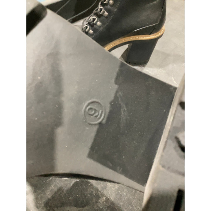 Lot # 260 Lace-Up Boots $10.00