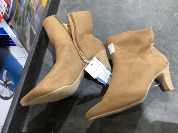 Lot # 1431 Women's Frances Ankle Boots Brown 7 $28