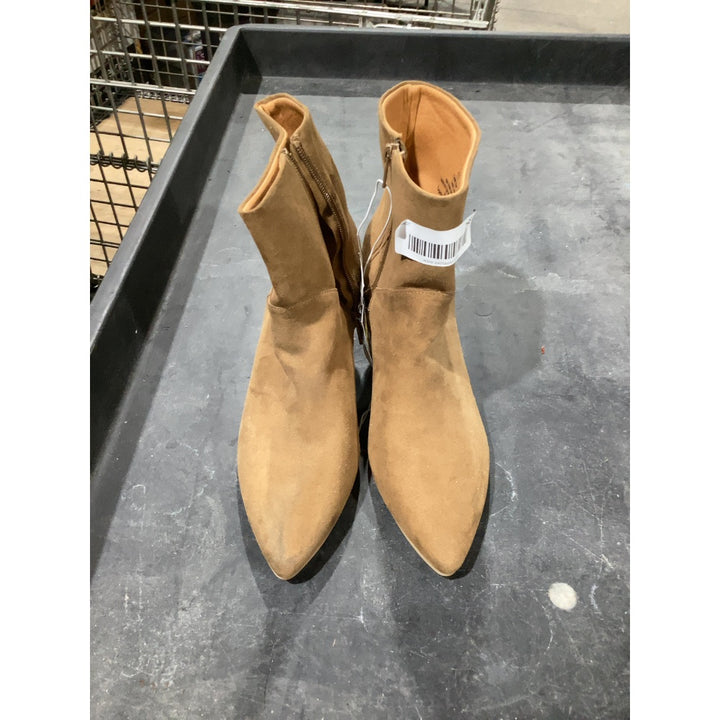 Lot # 258 Universal Thread Ankle Boots $27.99