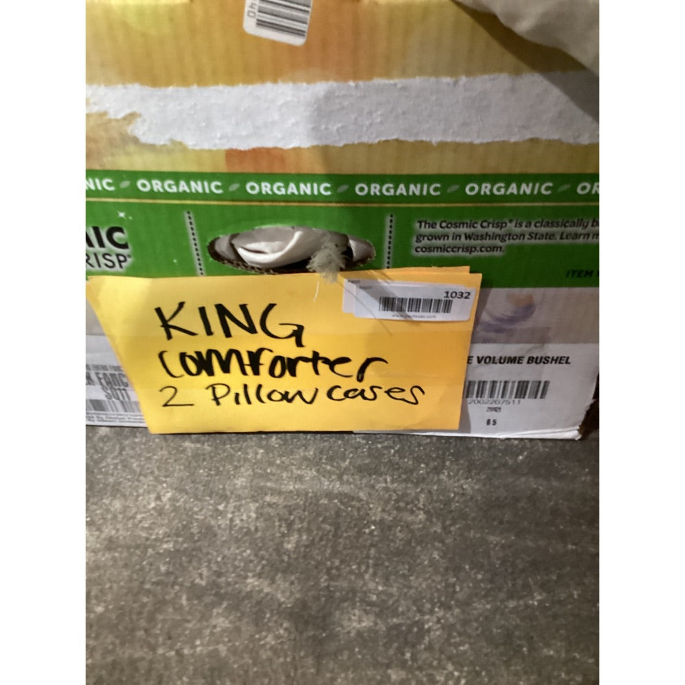Lot # 1032 CreamBeige Solid Fringe King Comforter Set $90