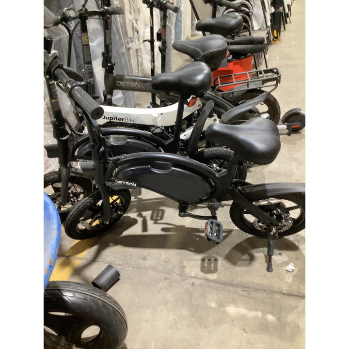 Lot # 2384 Jupiter Bike $400.00