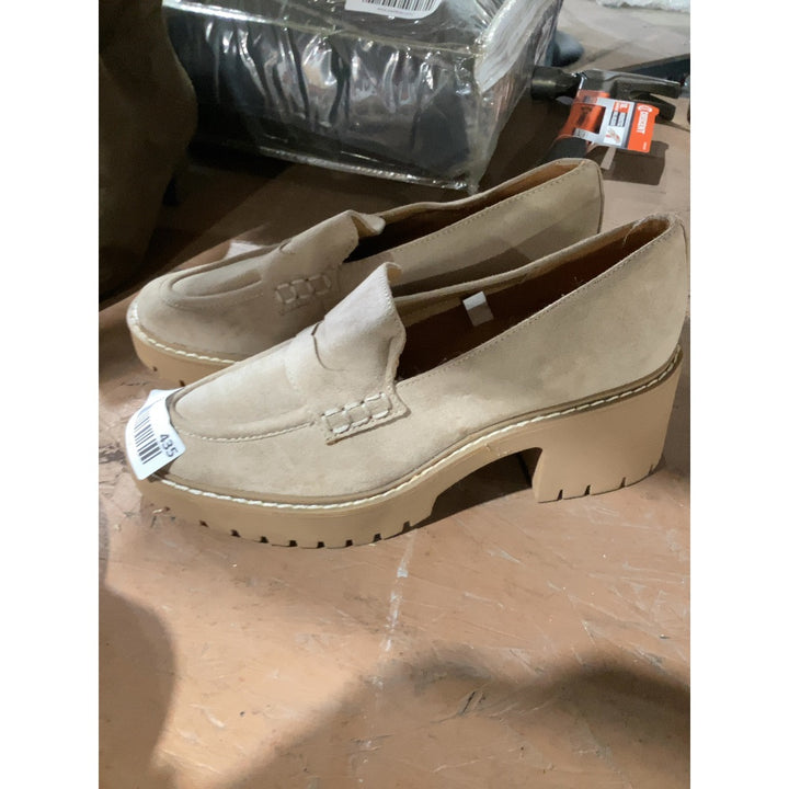 Lot # 435 Amazon Essentials Loafers $45.00