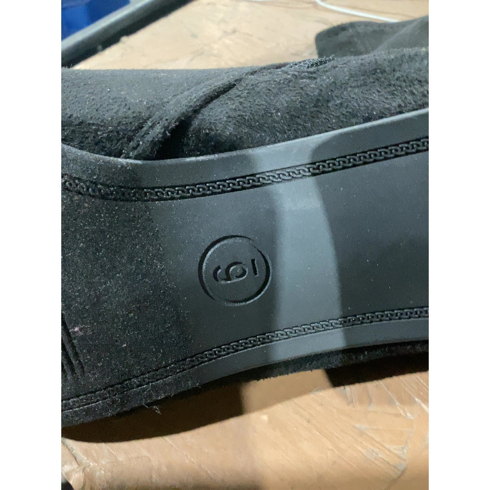 Lot # 437  Ankle Boots $10.00