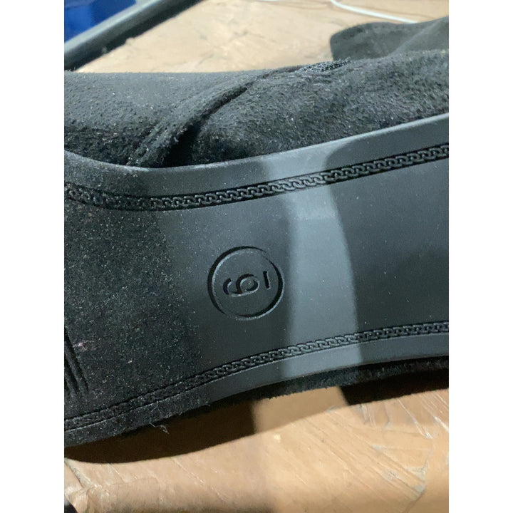 Lot # 437  Ankle Boots $10.00