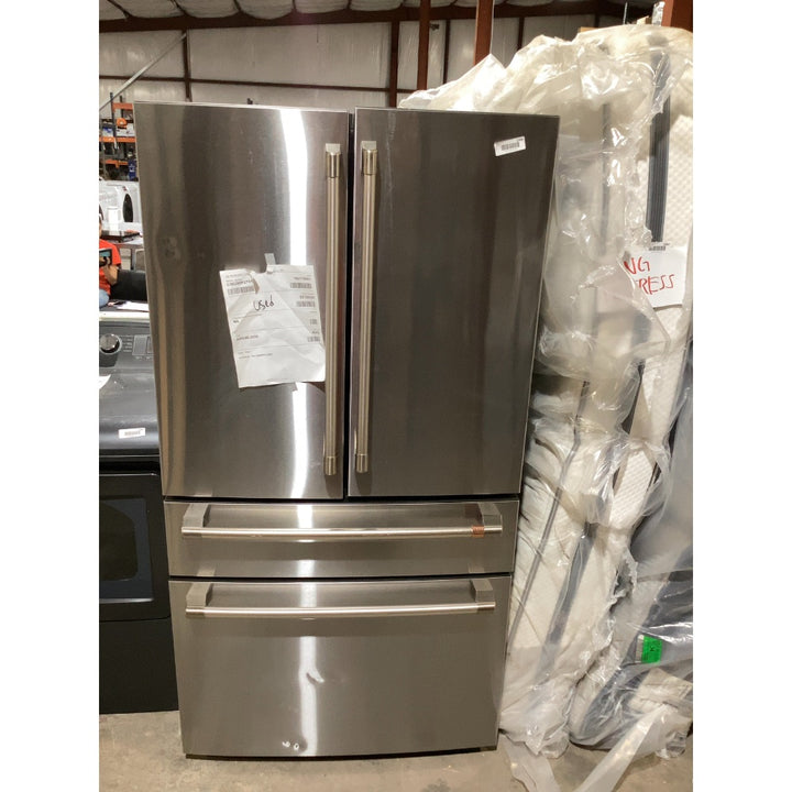Lot # 2368 GE CGE29DP2TS1 Refrigerator $3000