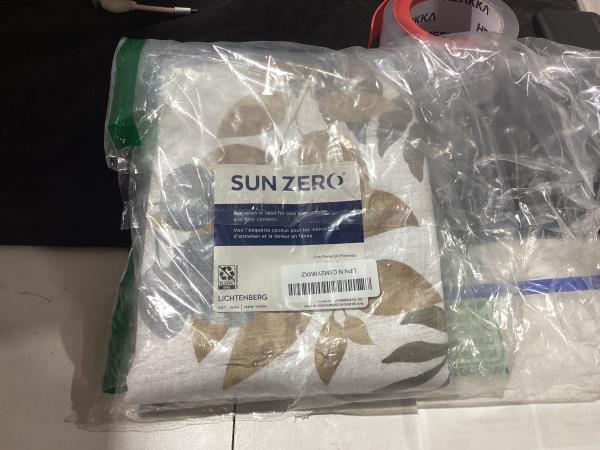 Lot # 1483 Sun Zero Remi Floral Leaf Print Blackout Grommet Curtain Panel, 40" x 84", Multi