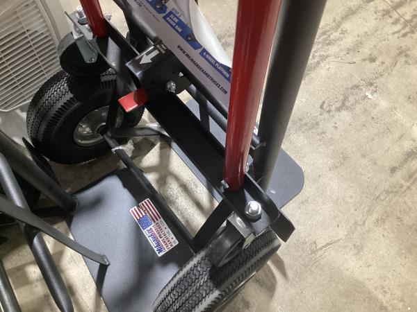 Lot # 2028 Milwaukee 800-lb Steel Convertible Hand Truck $159