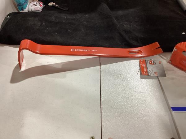 Lot # 823 Crescent Flat Pry Bar 15"