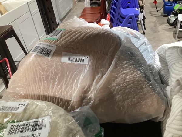 Lot # 2017 Qucey Cat Beds for Indoor Cats, Cave Bed Cat $27