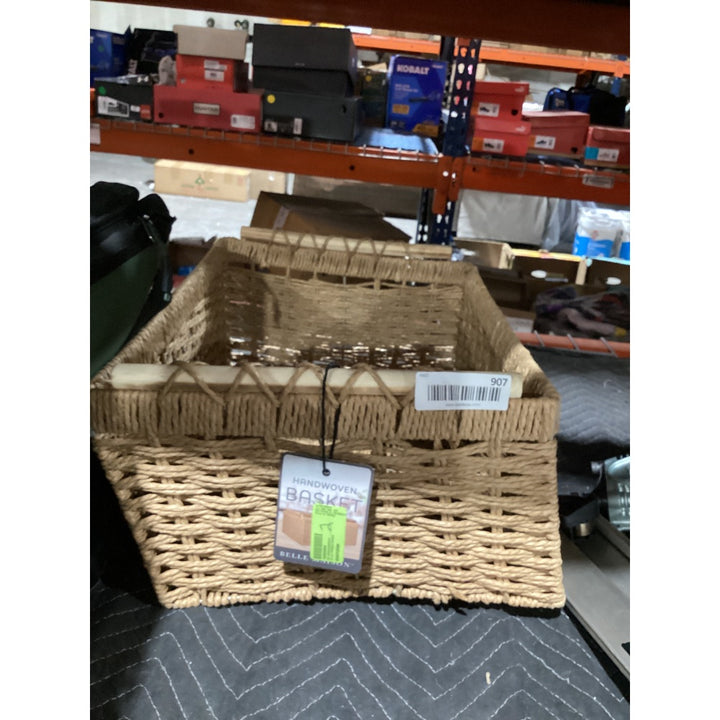 Lot # 907 KOHLs Natural Woven Basket Model 19 $1