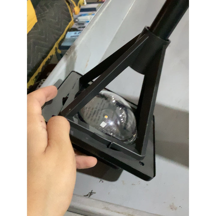 Lot # 840 Illuminate Outdoor Light $15.00