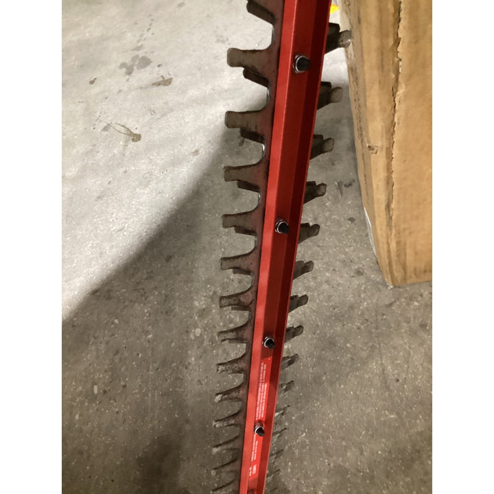 Lot # 1448 CRAFTSMAN CMEHTS802Z Hedge Trimmer - 22-inch Blade, 3.8A Corded, Red