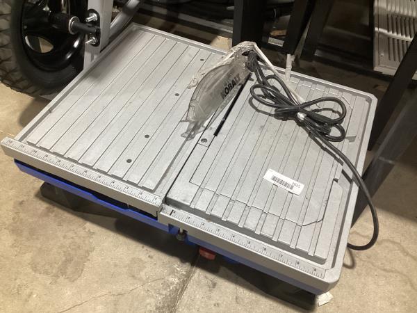 Lot # 2025 Kobalt 7" Wet Tabletop Sliding Table Tile Saw $219