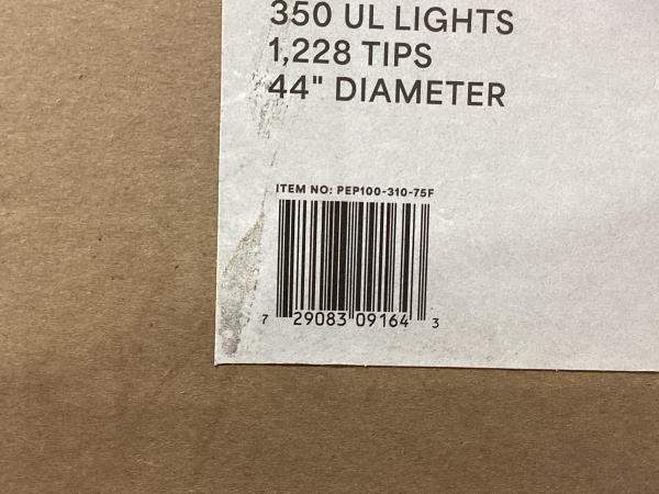 Lot # 1520 7.5ft pacific flocked mixed pine with warm lights $150