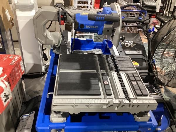 Lot # 2111 Kobalt Wet Tabletop Sliding Table Tile Saw $499