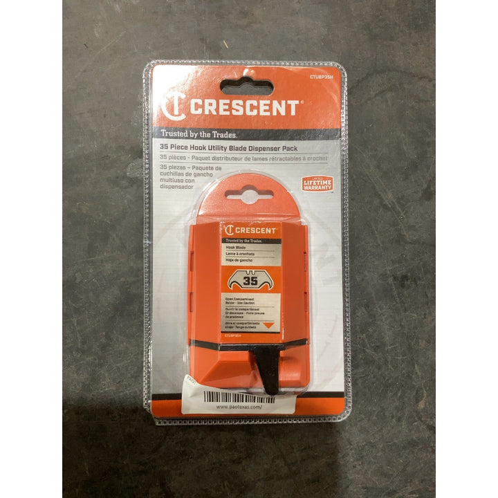 Lot # 1762 Crescent 35 Piece Hook Utility Blade Pack $7.00