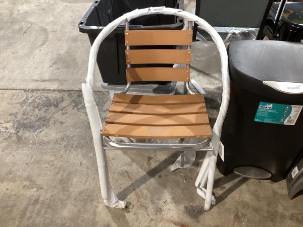 Lot # 1886 FlashFurniture Lila 4 Pk Restaurant Stack Chair$94