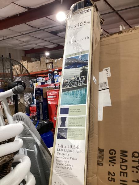 Lot # 1899 Allen+Roth 10.5-ft Aluminum Patio Umbrella $198