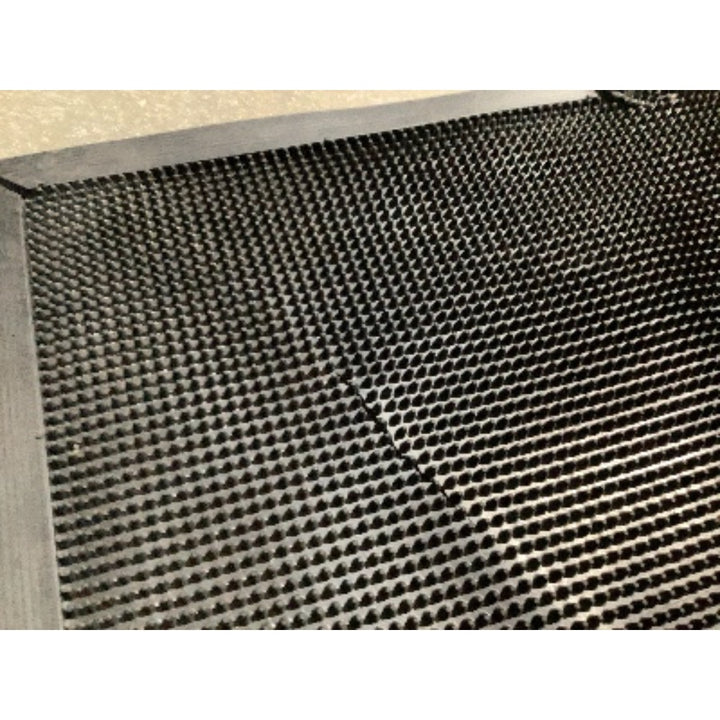 Lot # 851 PROJECT SOURCE Pin Scraper Mat $20