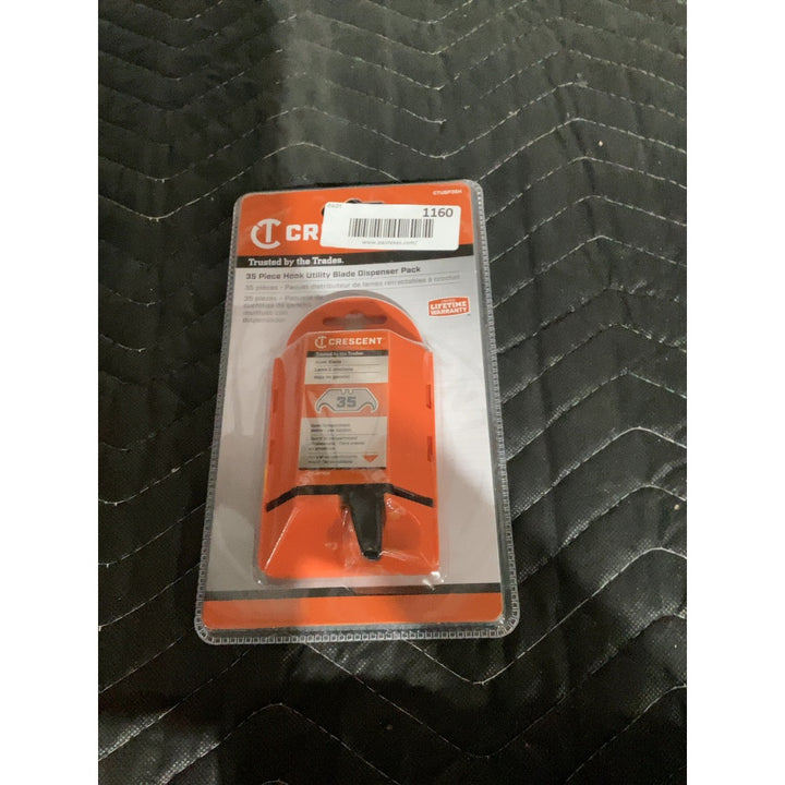 Lot # 1160 Crescent Utility Blade Pack $7.00