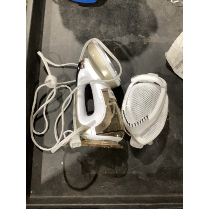 Lot # 592 Conair Garment Steamer $25.00