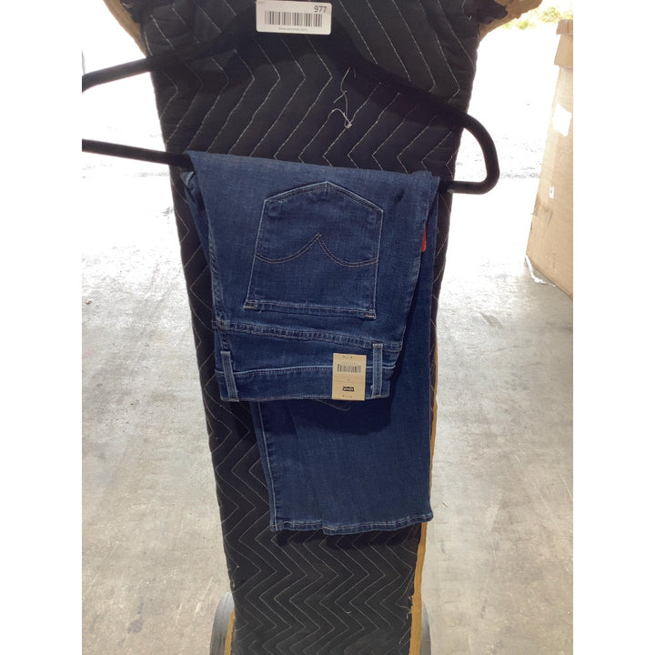 Lot # 977 Levis 311 Shaping Skinny Capri Jeans $50.00