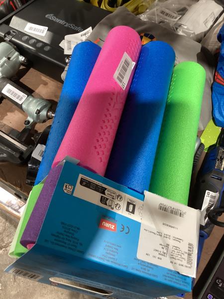 Lot # 137 ZURU X-Shot Foam Water Blaster - 6 Pack $20